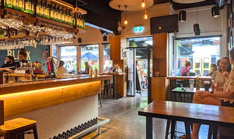 Jimmy O'Neills Whiskey & Alehouse 154-156 Acland St, St Kilda VIC 3182